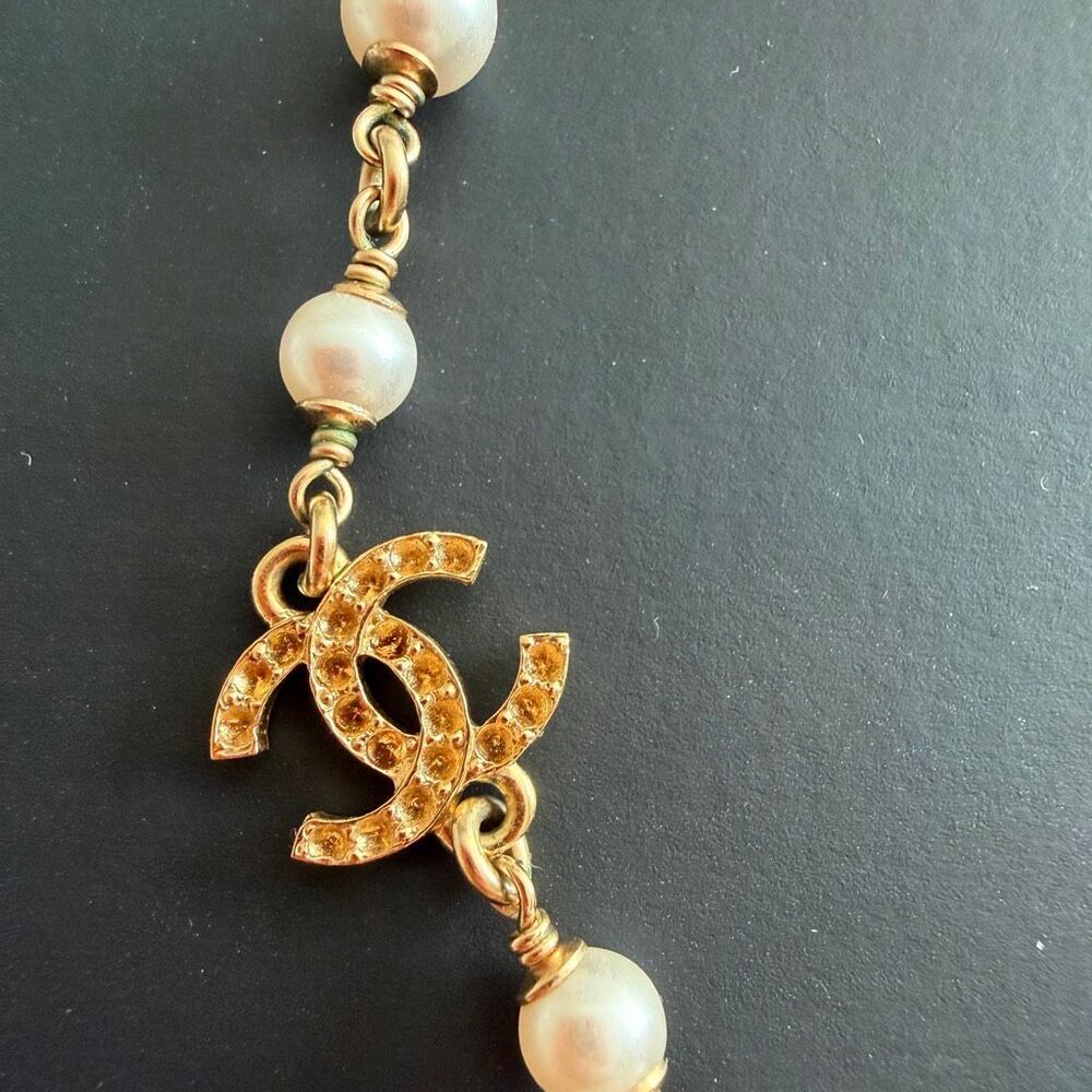 Chanel 24C Faux Pearl & Strass Station Chain Necklace - Picture 3 of 10
